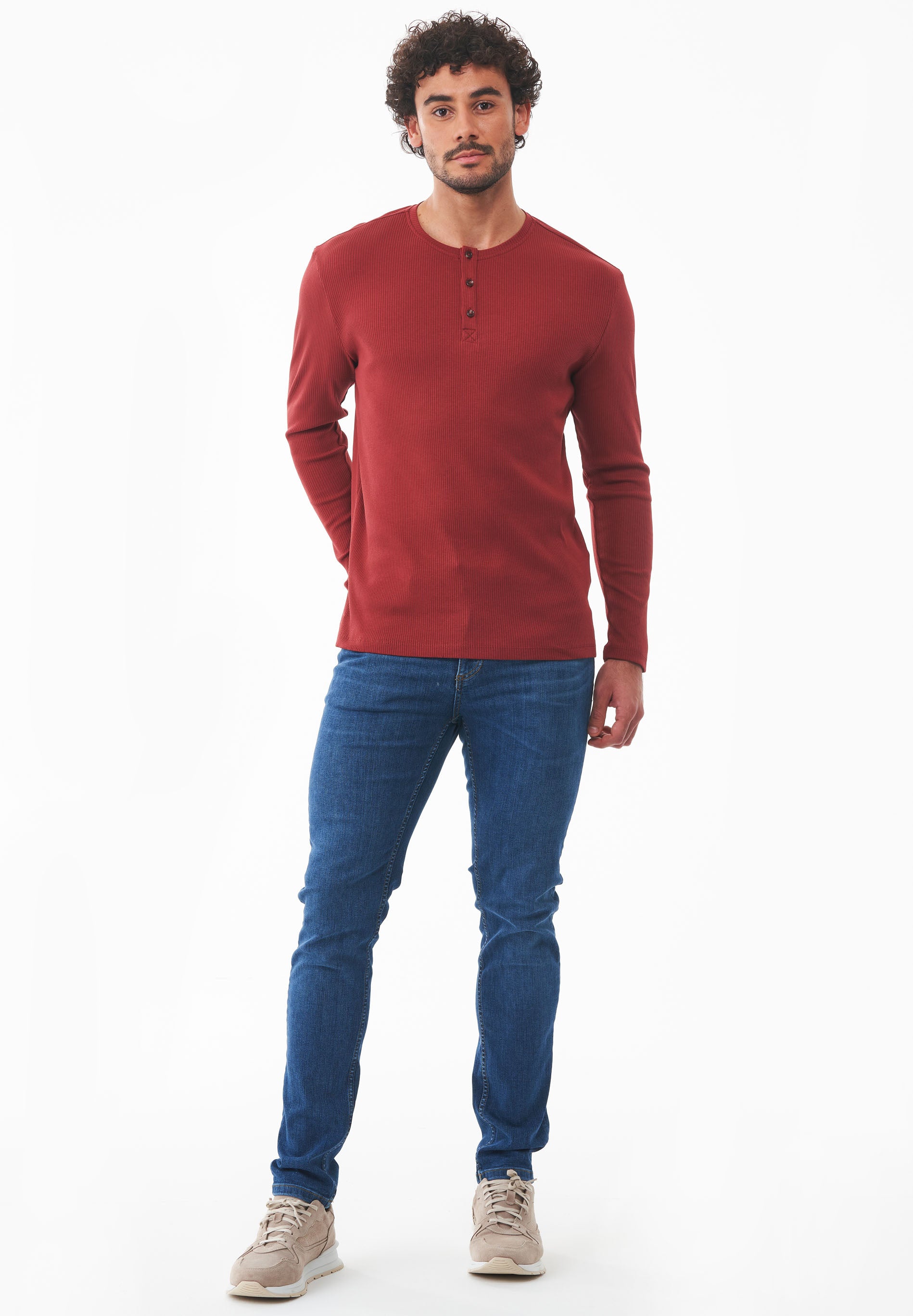 Geripptes Henley Langarmshirt aus Bio-Baumwolle