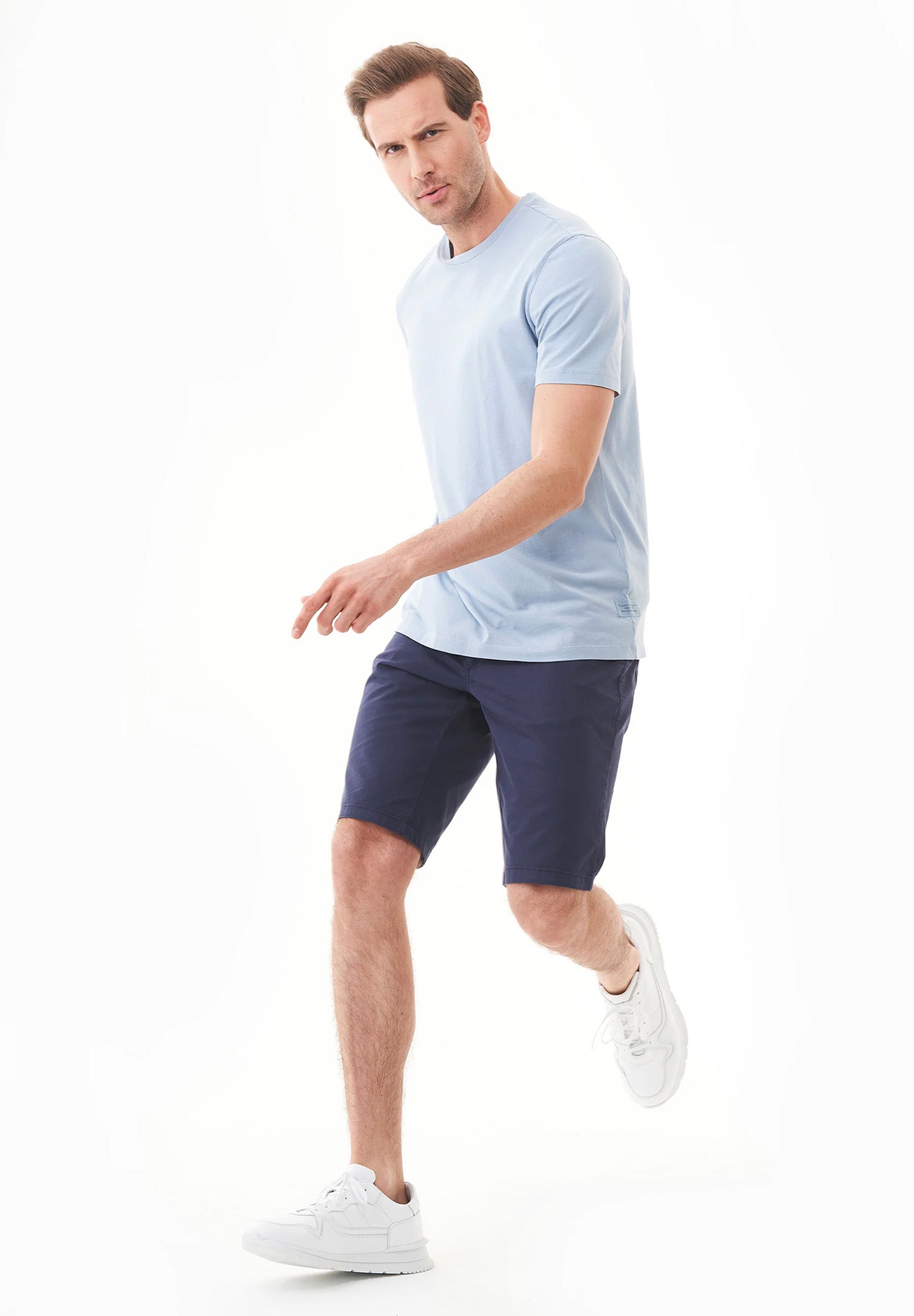 Slim-Fit Chino-Shorts aus Bio-Baumwolle