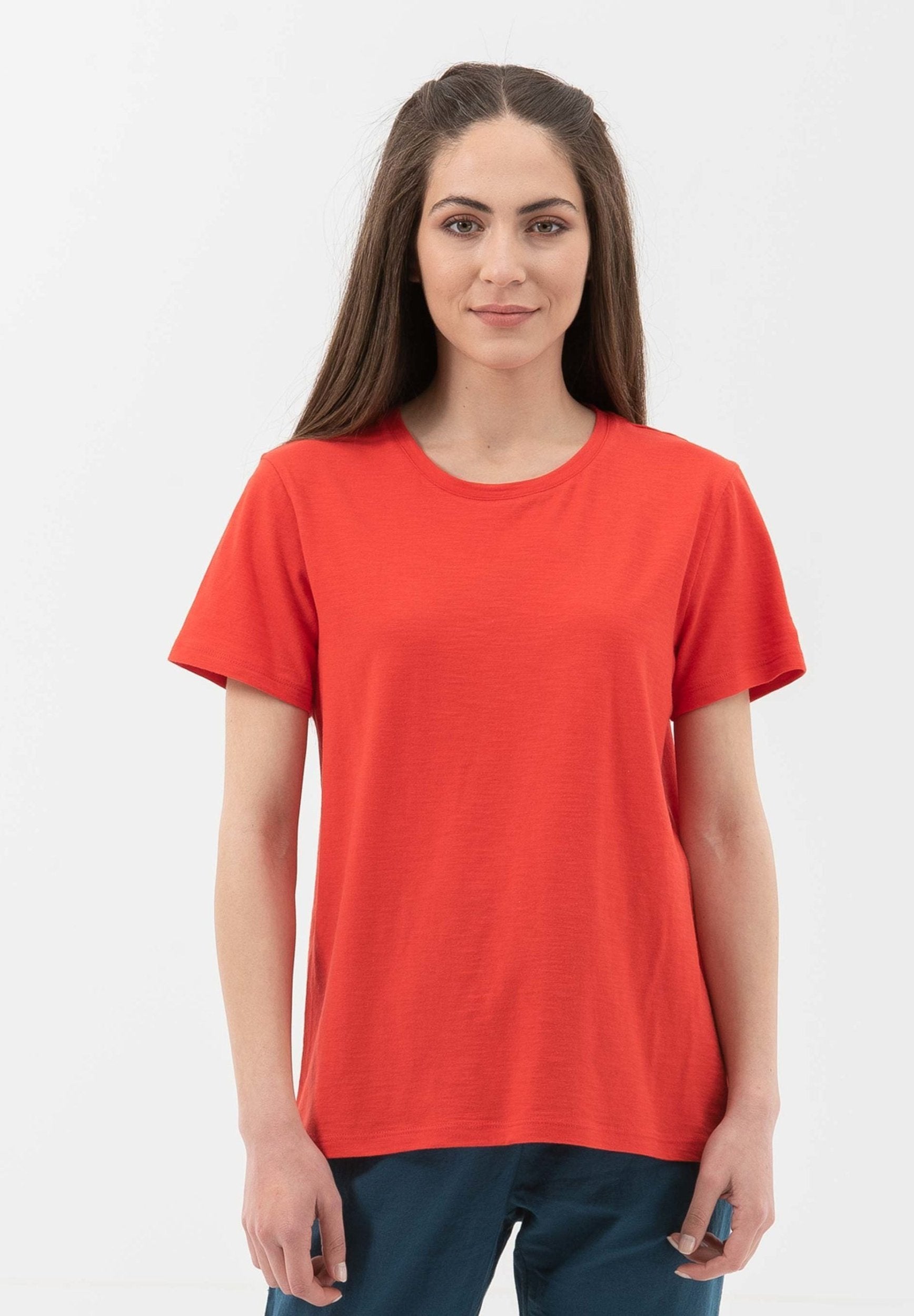 Basic T-Shirt aus Bio-Baumwolle | Nachhaltige Damenmode